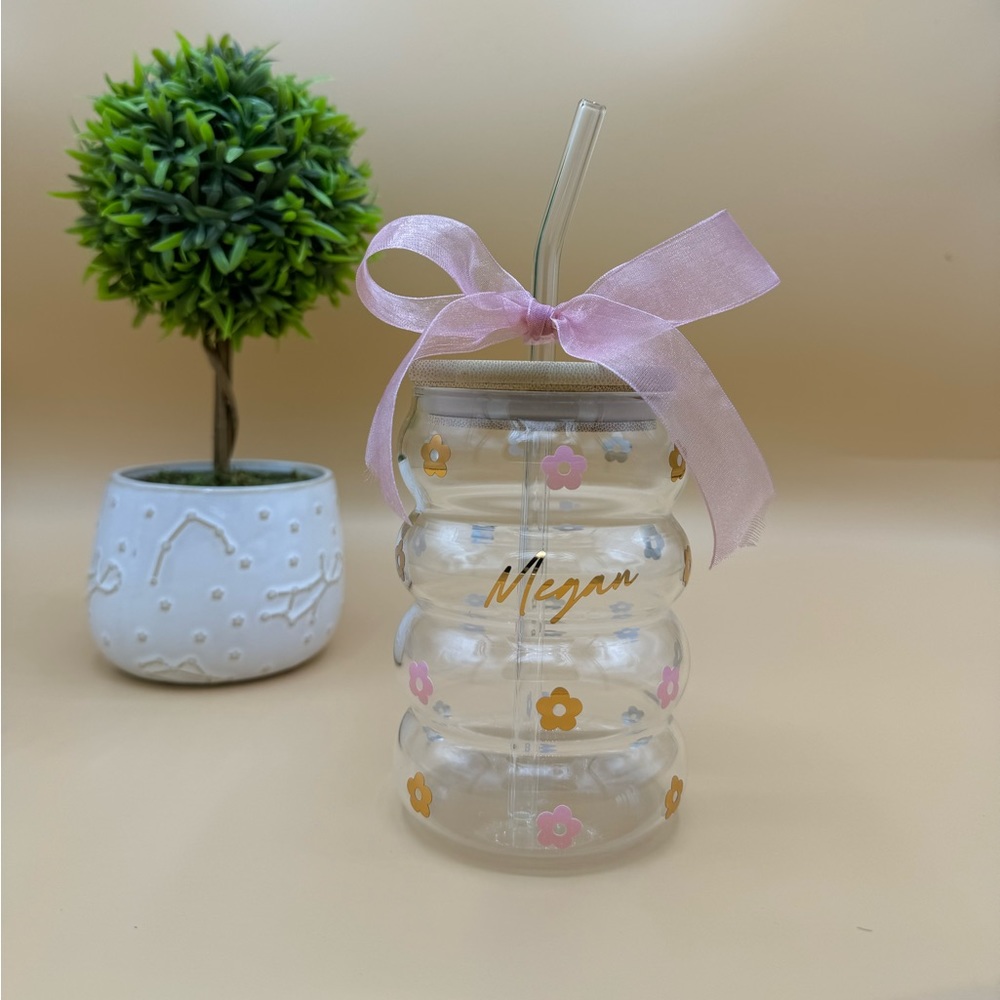 Daisy Glass Tumbler, Iced Coffee Glass Wave, Retro Flower Iced Coffee Cup 18 Oz